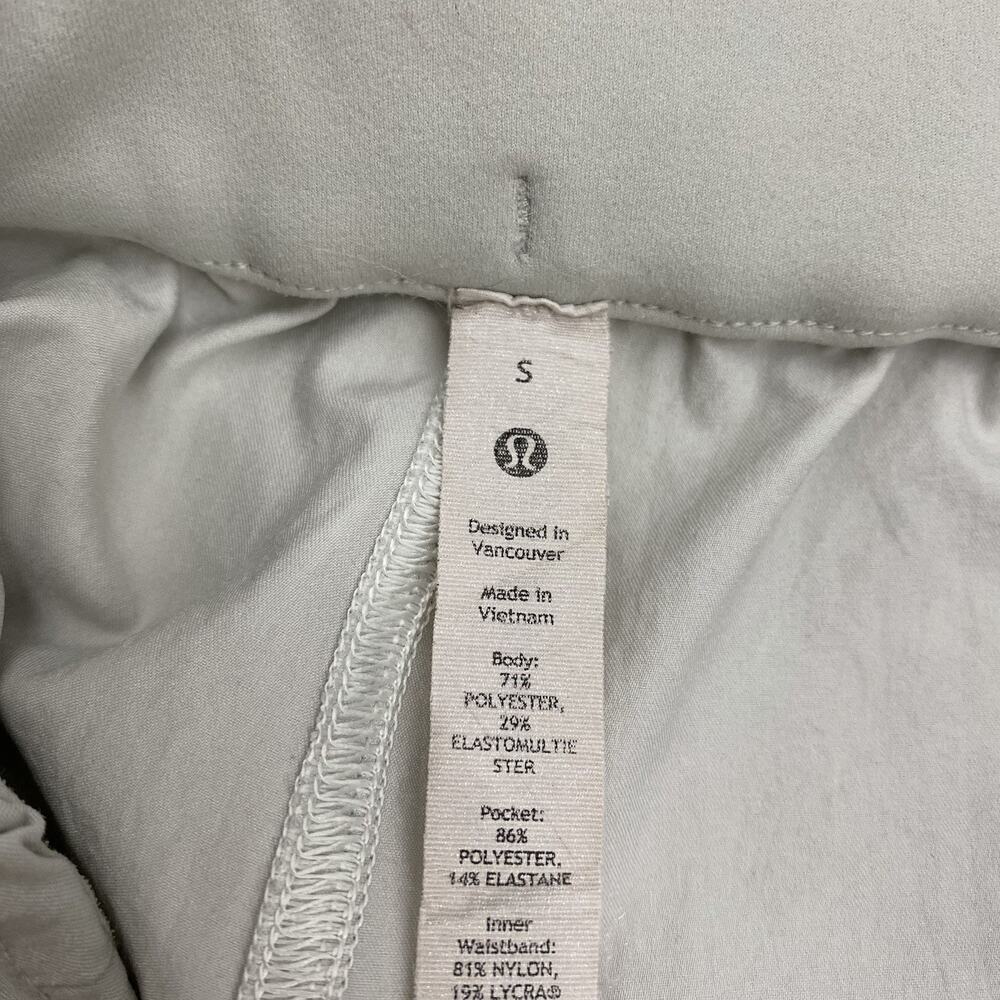 Lululemon Women’s Cinchable Waist High Rise Woven Shorts 3.5 Inseam Bone Ivory S - Picture 3 of 9